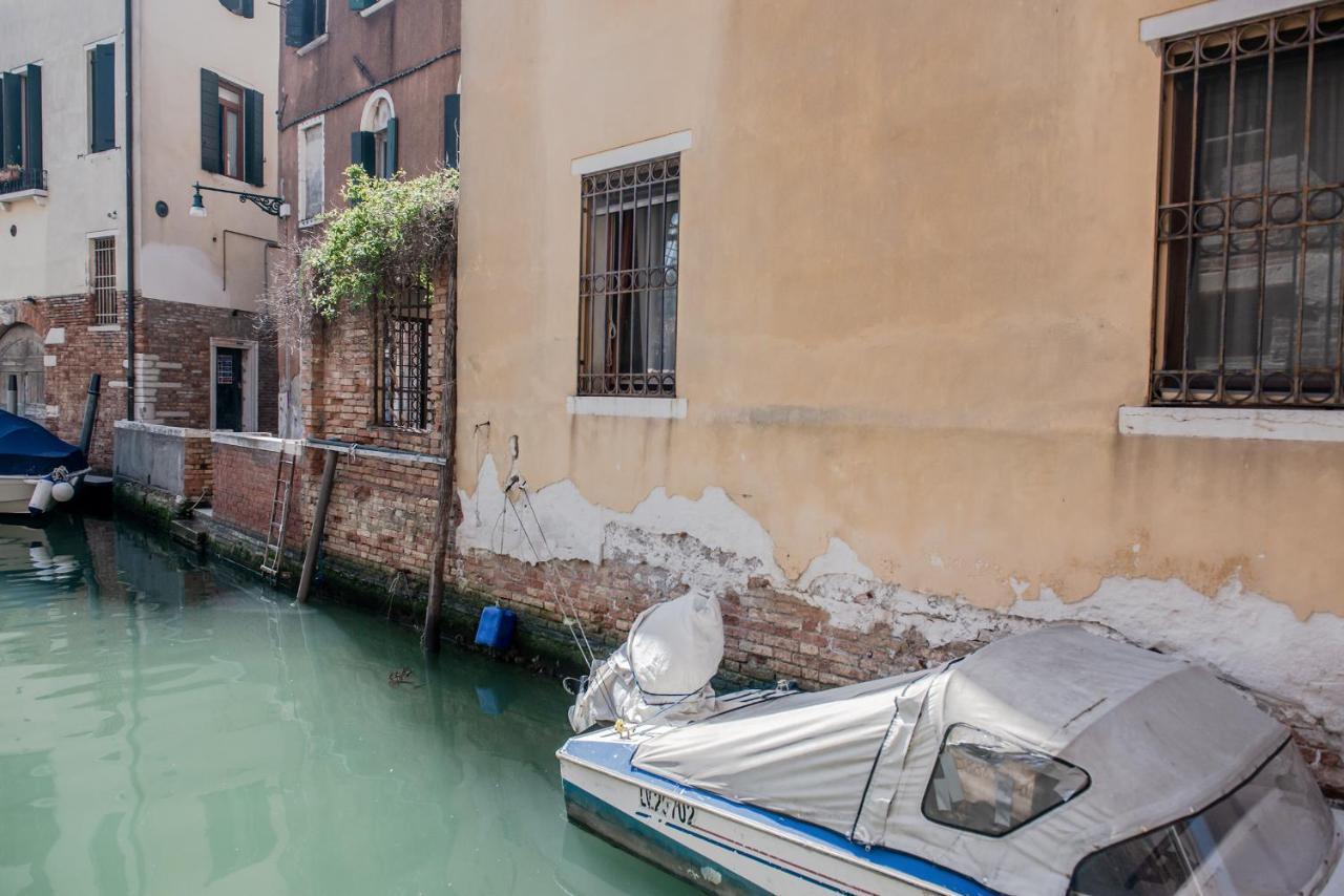 Gondola Rosa, Incantevole Vista Sul Canale Velence Kültér fotó